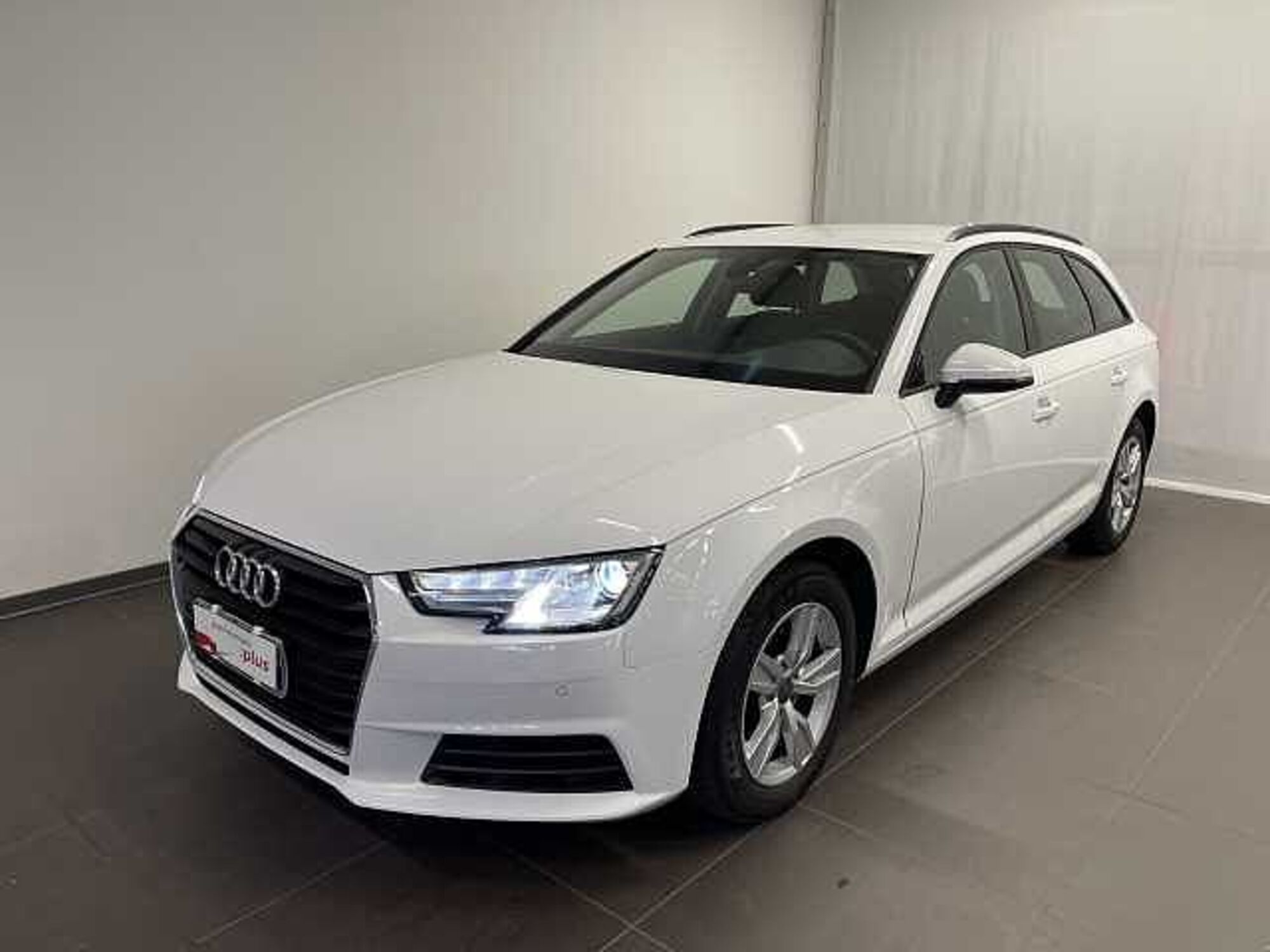 Audi A4 Avant 2.0 TDI 122 CV S tronic Business  del 2019 usata a Lucca