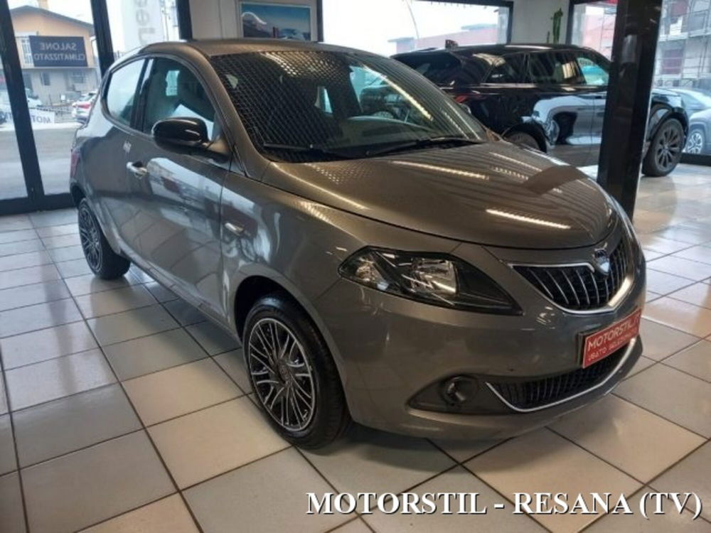 Lancia Ypsilon nuova a Treviso (9)