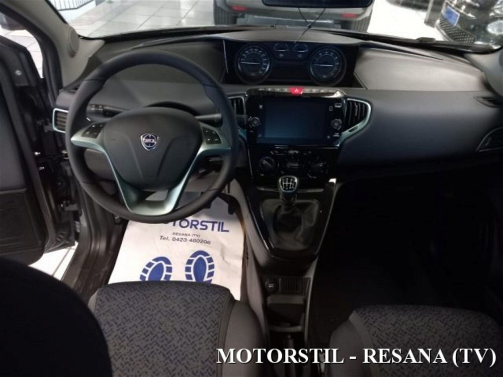 Lancia Ypsilon 1.0 FireFly 5 porte S&S Hybrid Ecochic Gold  nuova a Resana (4)