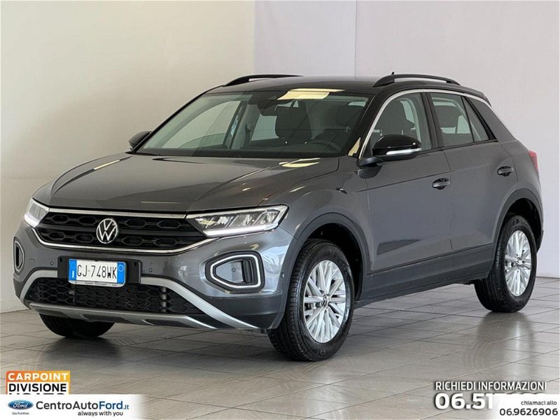 Volkswagen T-Roc 1.5 TSI ACT Life del 2022 usata a Albano Laziale
