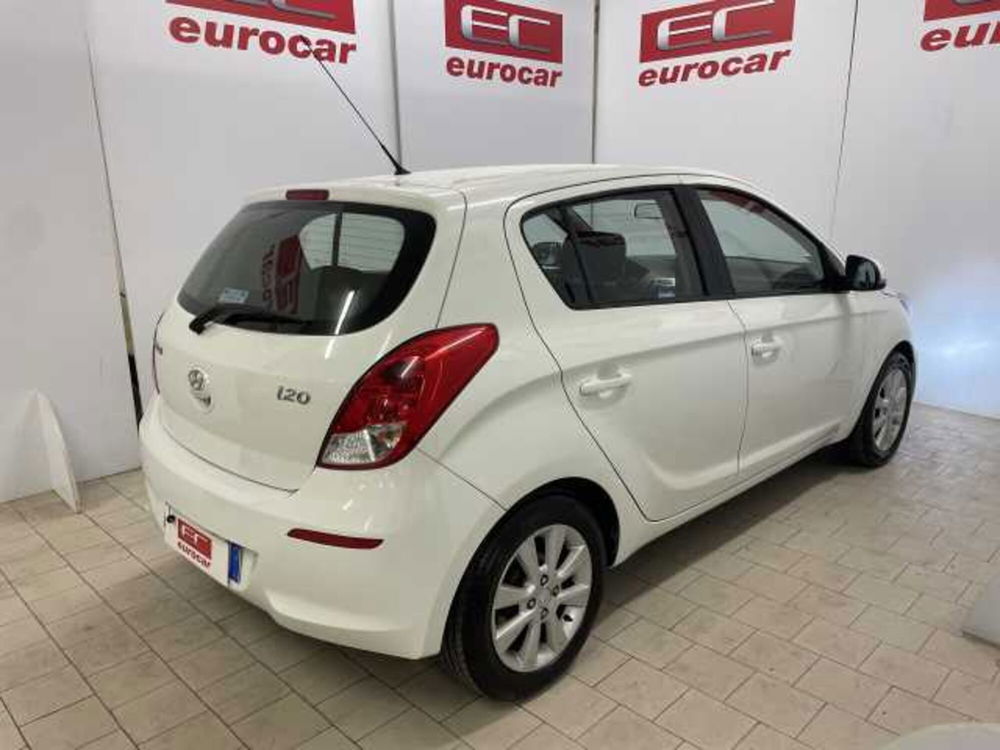 Hyundai i20 usata a Napoli (3)