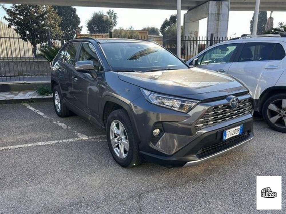 Toyota Rav4 vvt-ie h Active awd-i 222cv e-cvt del 2019 usata a Roma