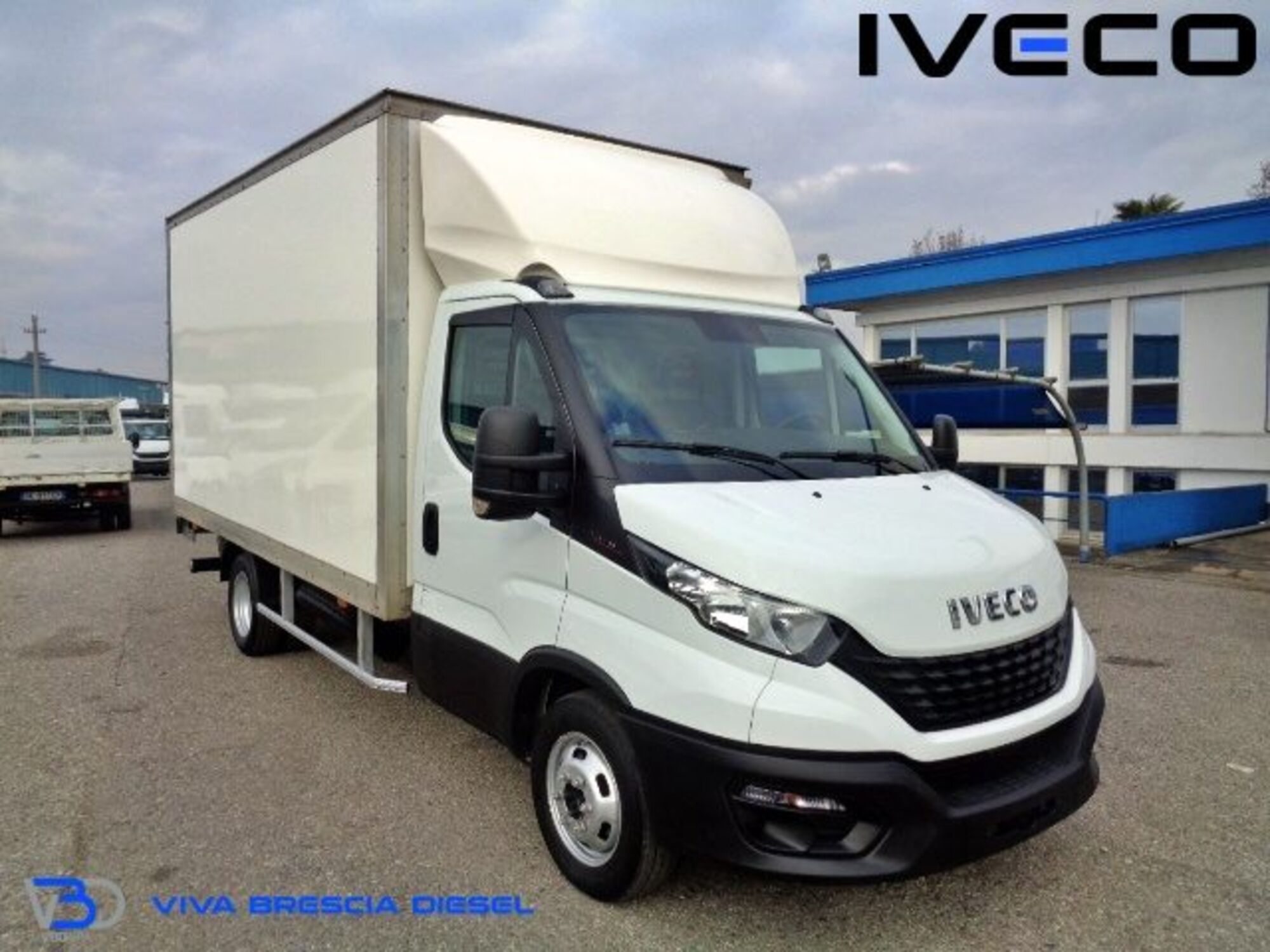 Iveco Daily Telaio 35S16H 3.0 HPT PC Cabinato  del 2021 usata a Castegnato