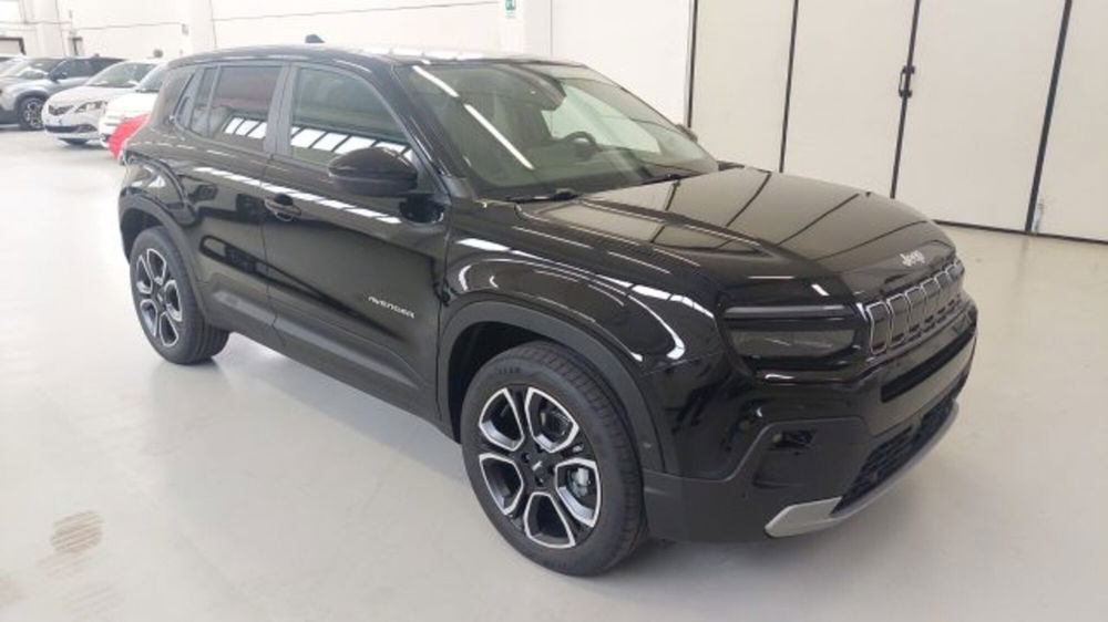 Jeep Avenger nuova a Brescia