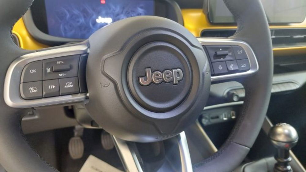 Jeep Avenger nuova a Brescia (14)