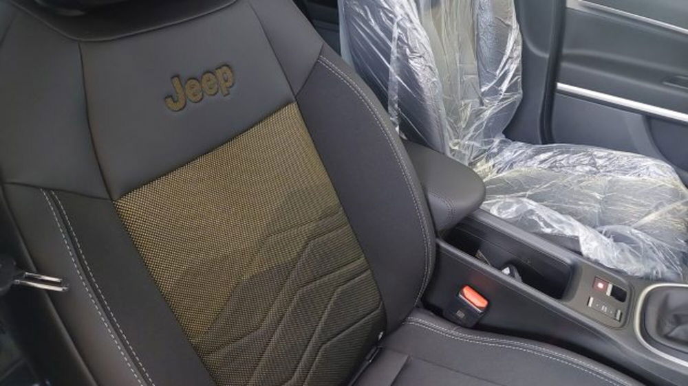 Jeep Avenger nuova a Brescia (17)