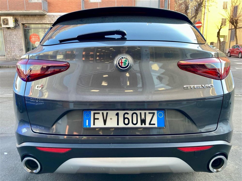 Alfa Romeo Stelvio Stelvio 2.2 Turbodiesel 210 CV AT8 Q4 Executive  del 2019 usata a Parma (2)