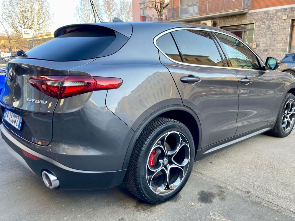 Alfa Romeo Stelvio usata a Parma (6)