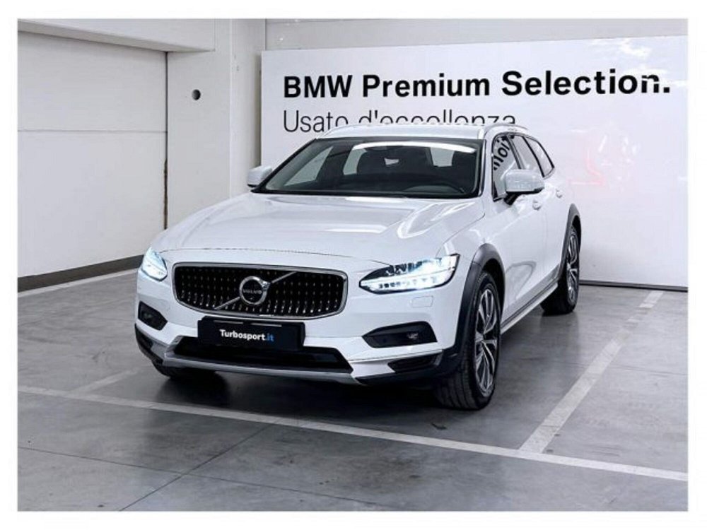 Volvo V90 Cross Country B4 (d) AWD Geatronic Business Pro Line  del 2021 usata a Imola