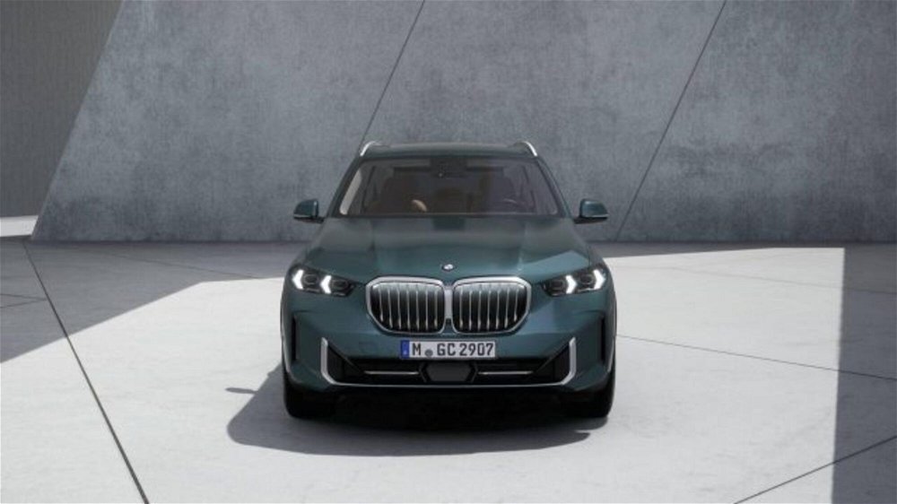 BMW X5 xDrive40d 48V Business nuova a Imola (3)