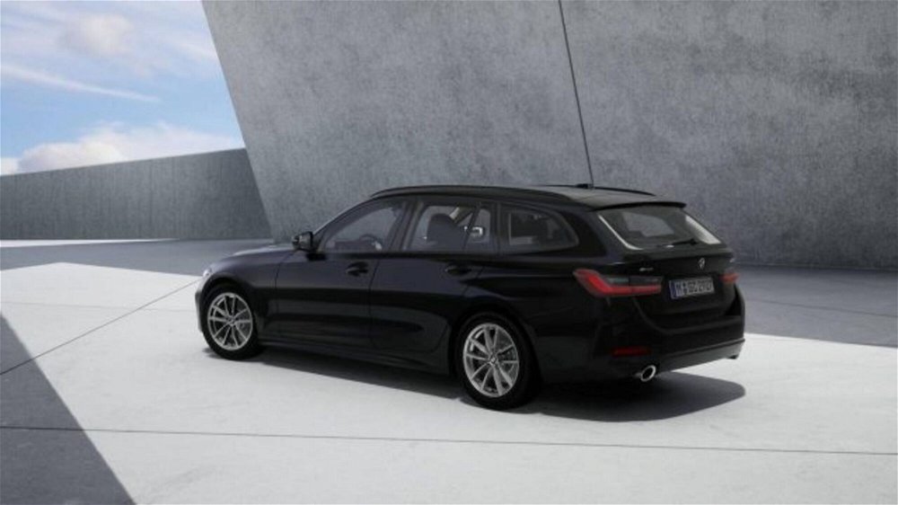 BMW Serie 3 Touring 320d  mhev 48V xdrive auto nuova a Imola (2)