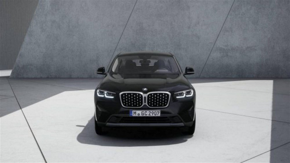 BMW X4 xdrive20d mhev 48V auto nuova a Imola (3)