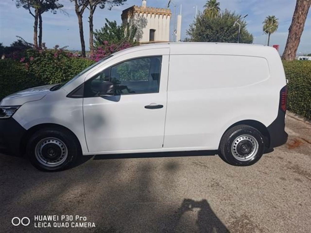 Renault Kangoo nuova a Brindisi (6)