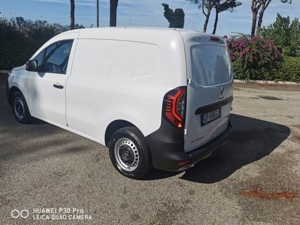 Renault Kangoo nuova a Brindisi (8)