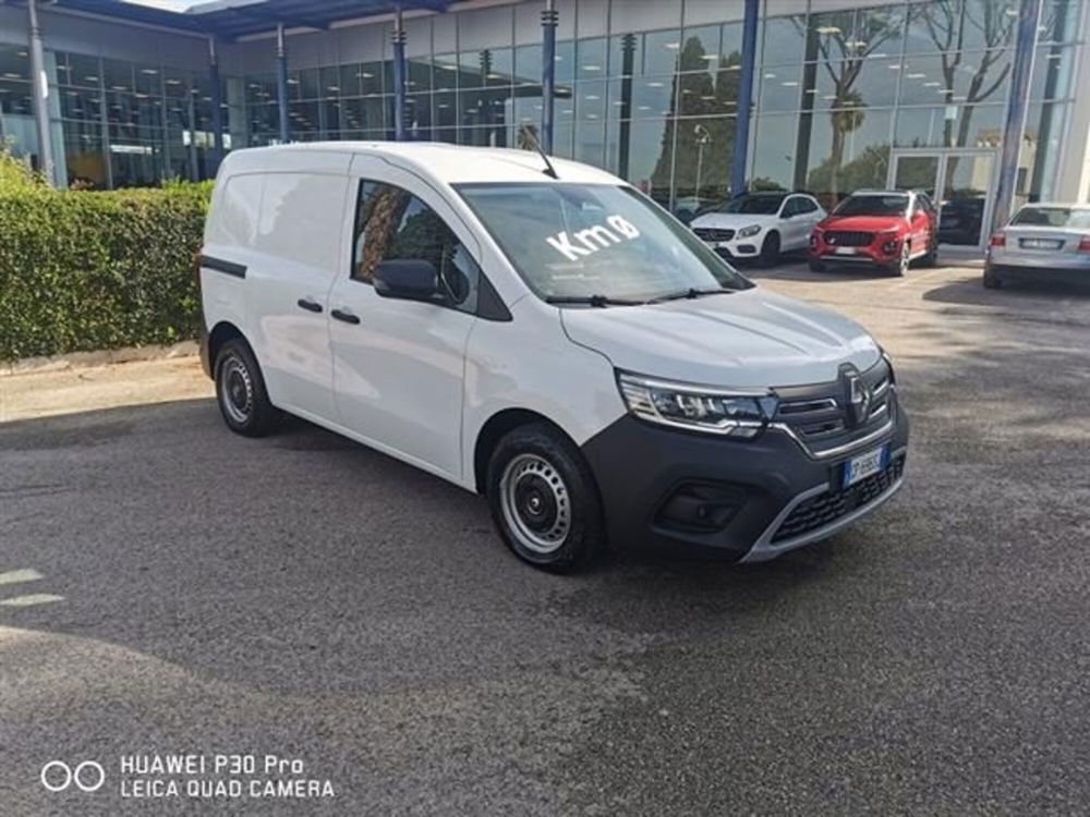 Renault Kangoo nuova a Brindisi (9)