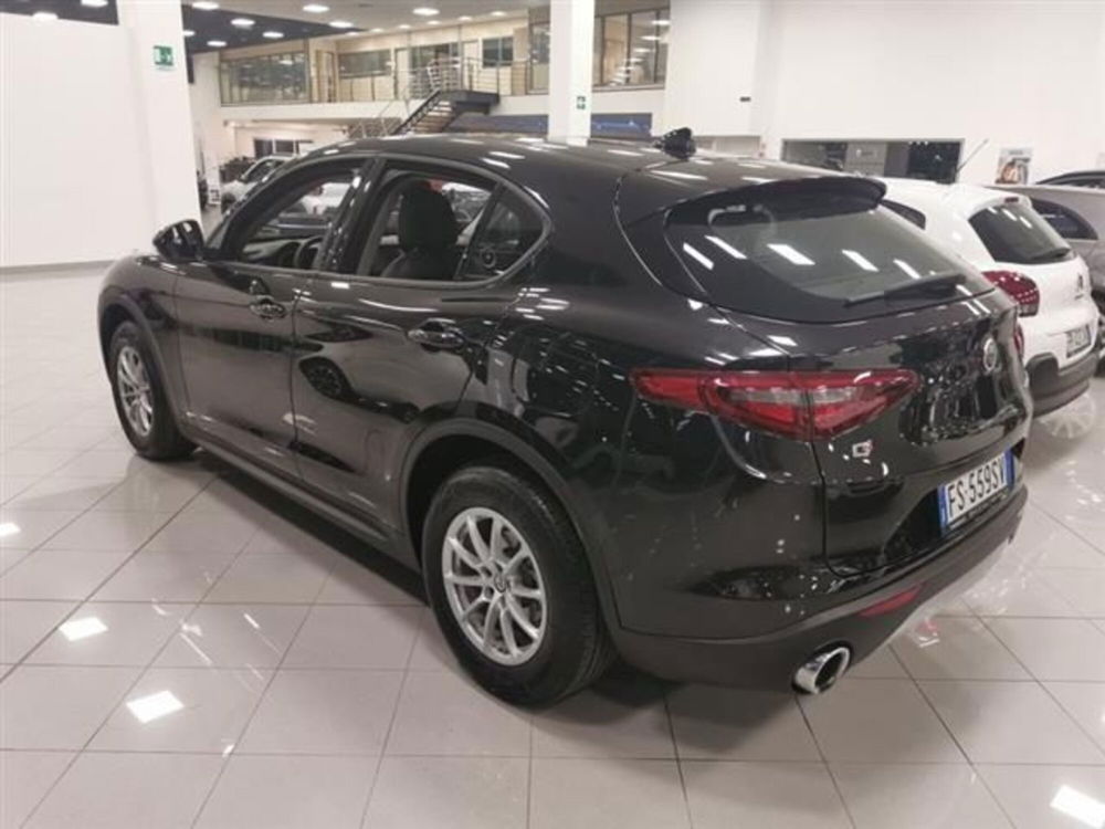 Alfa Romeo Stelvio usata a Brindisi (4)