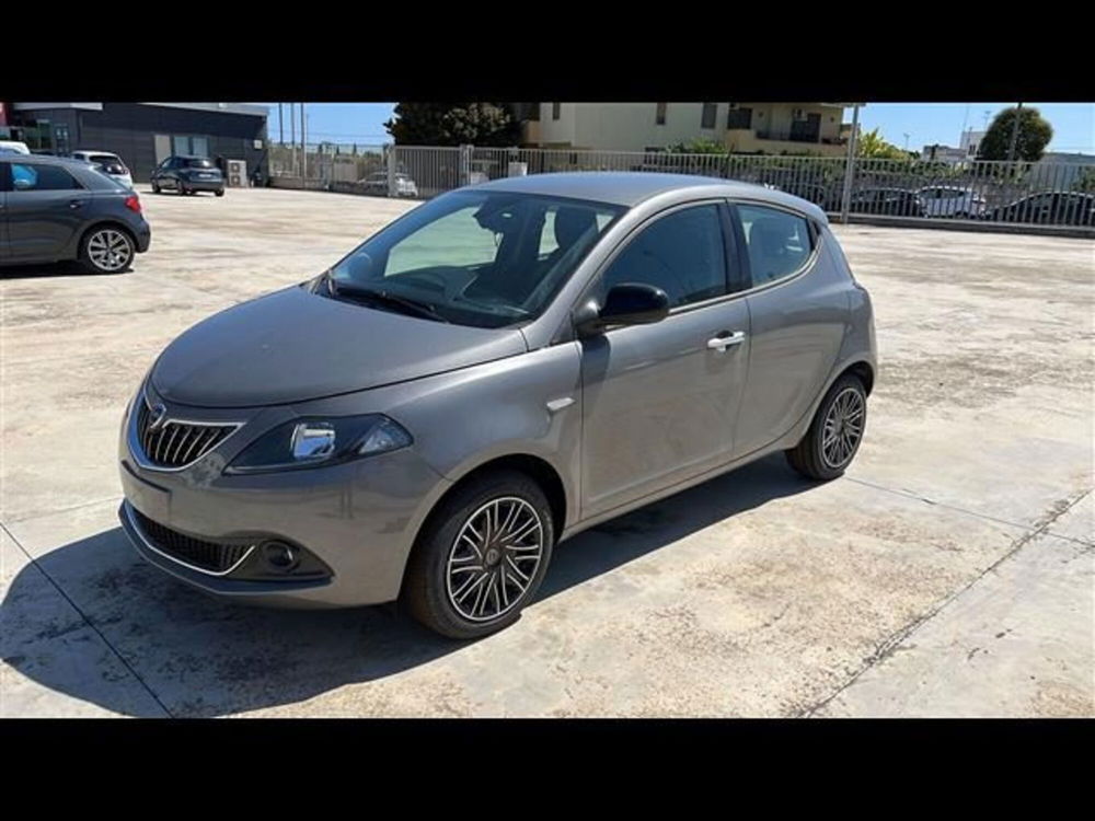 Lancia Ypsilon nuova a Brindisi