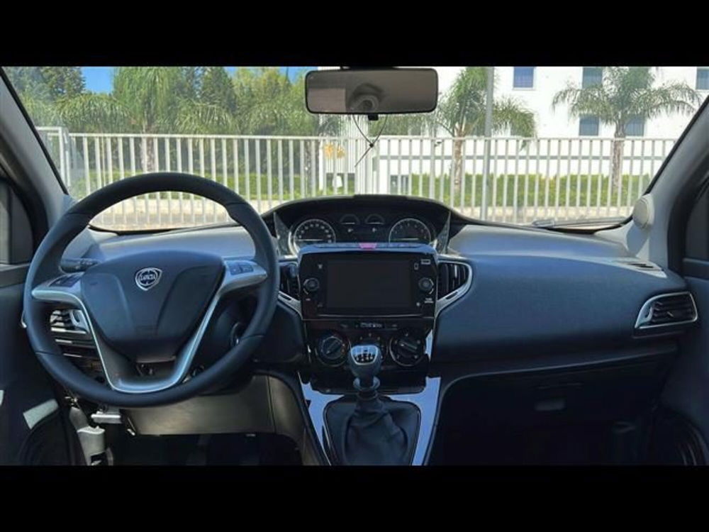 Lancia Ypsilon nuova a Brindisi (8)