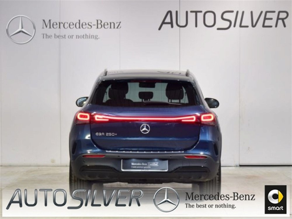 Mercedes-Benz EQA 250+ Premium Plus del 2022 usata a Verona (4)