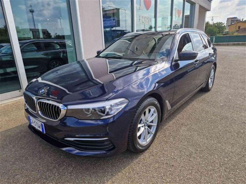 BMW Serie 5 Touring 520d  Business my 18 del 2018 usata a Imola