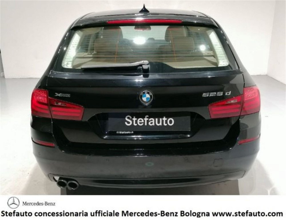 BMW Serie 5 Touring 525d  Business aut.  del 2015 usata a Castel Maggiore (4)