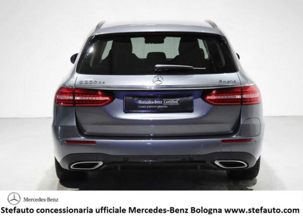 Mercedes-Benz Classe E Station Wagon 300 de 4Matic Auto Plug in hybrid Premium del 2022 usata a Castel Maggiore (4)