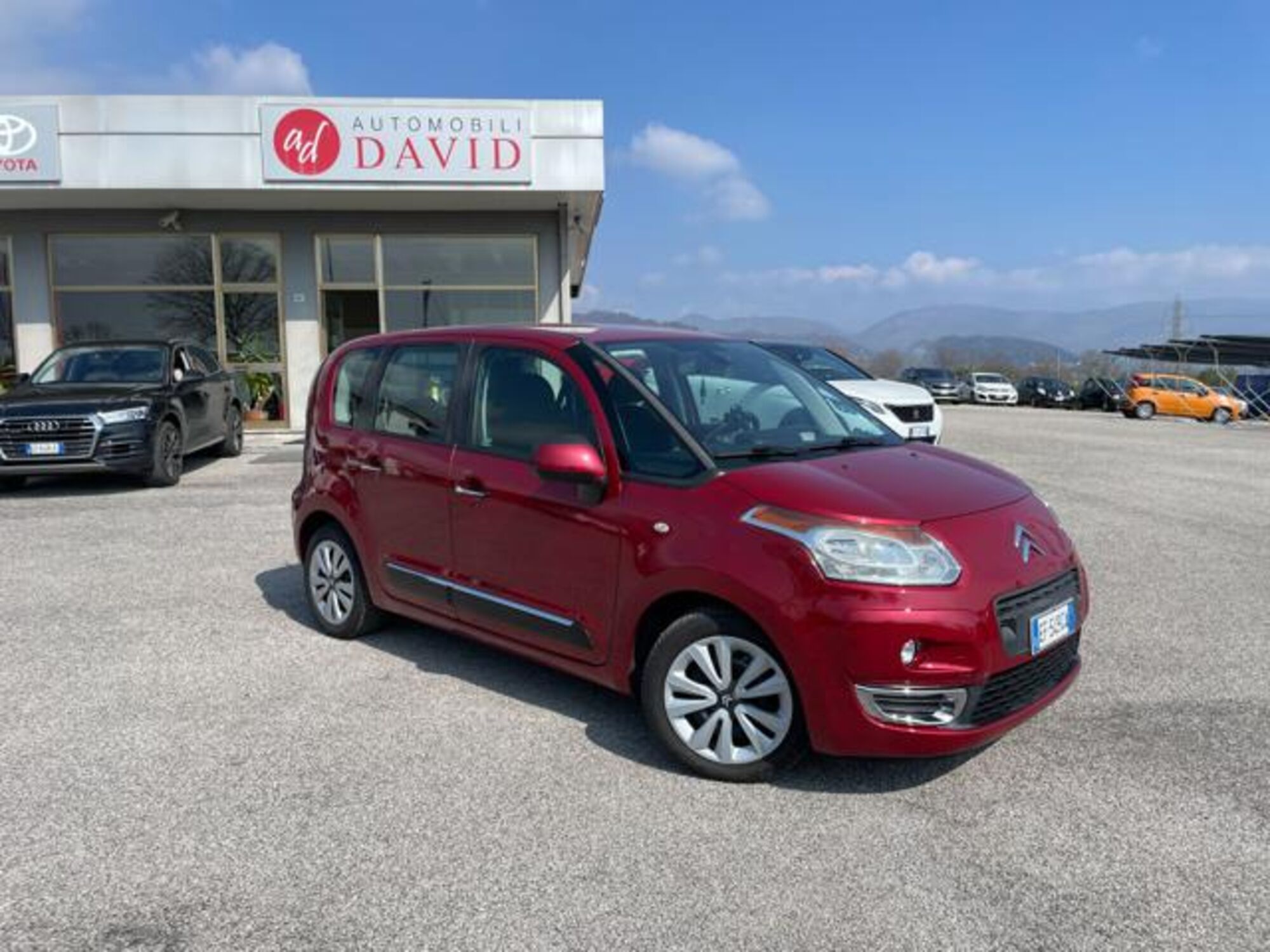 Citroen C3 Picasso 1.4 VTi 95 Attraction  del 2011 usata a Maniago