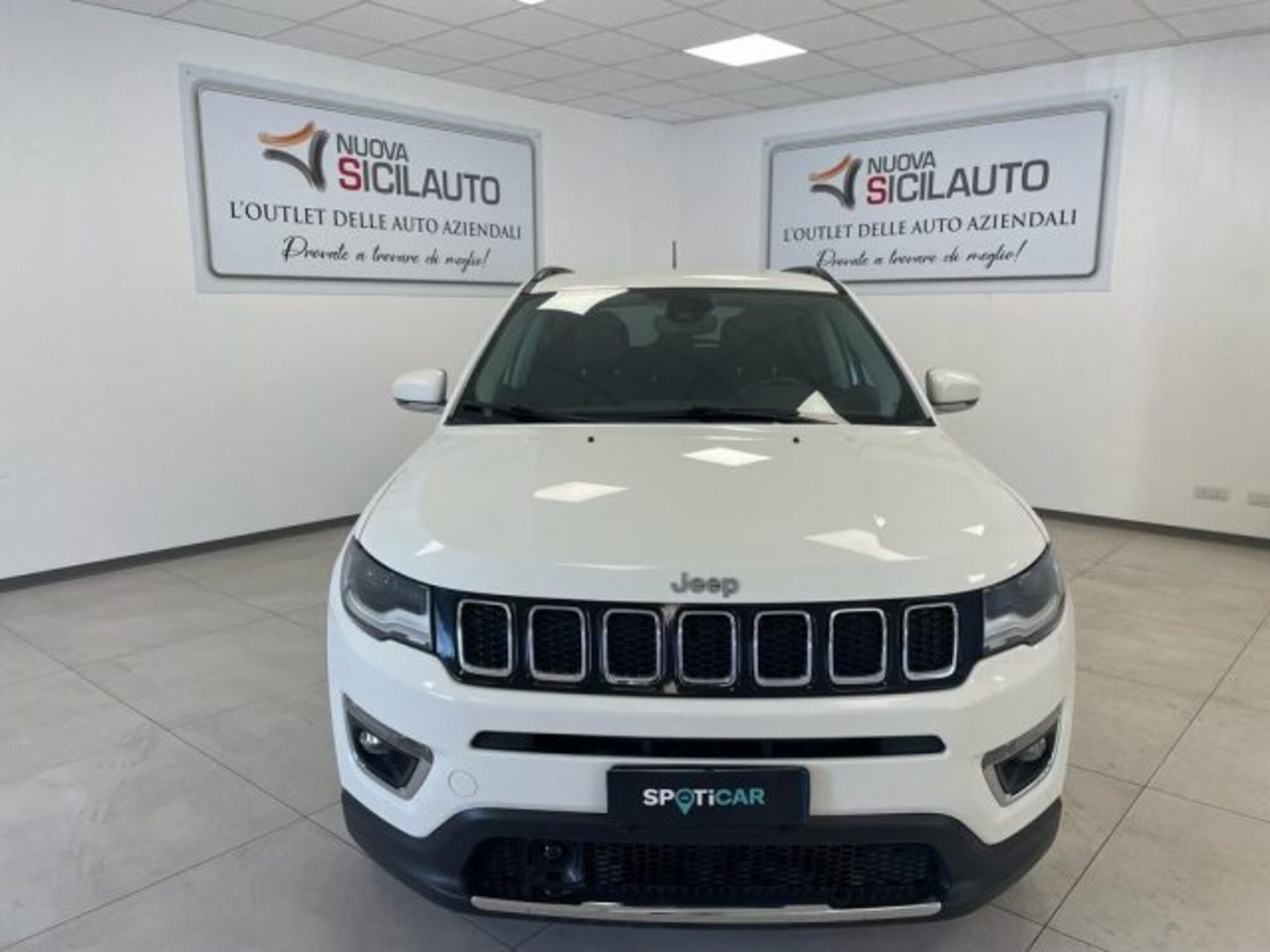 Jeep Compass 2.0 Multijet II aut. 4WD Limited  del 2020 usata a Palermo