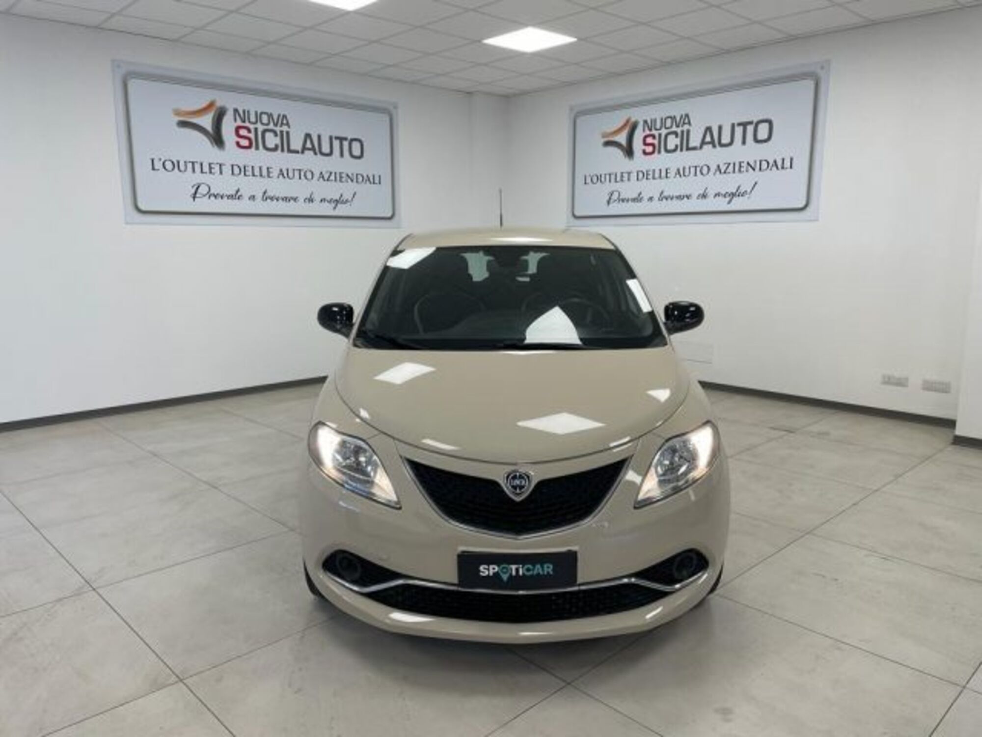 Lancia Ypsilon 1.3 MJT 16V 95 CV 5 porte S&amp;S Gold  del 2017 usata a Palermo