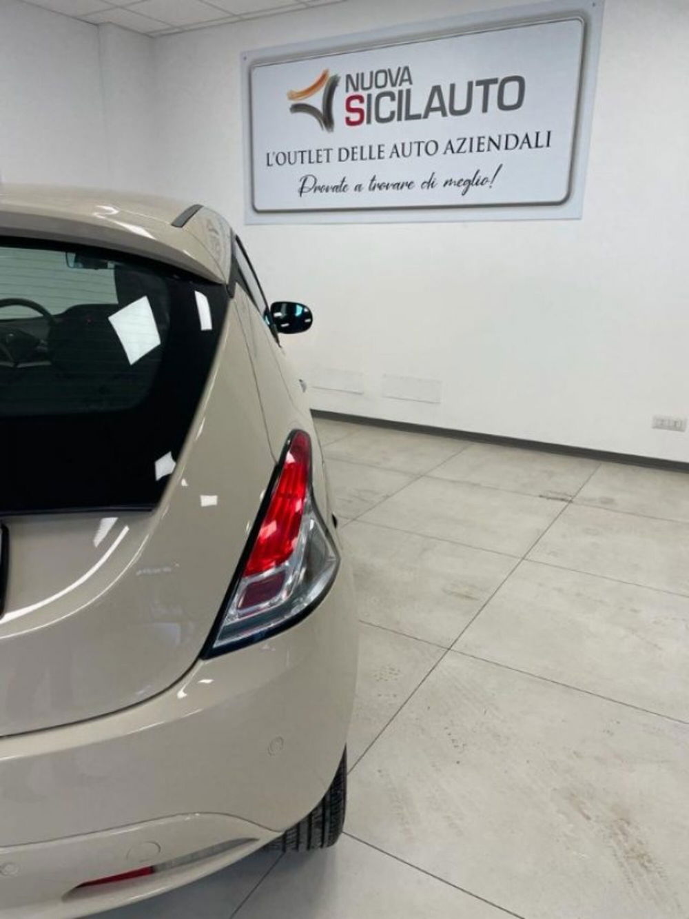 Lancia Ypsilon usata a Palermo (16)