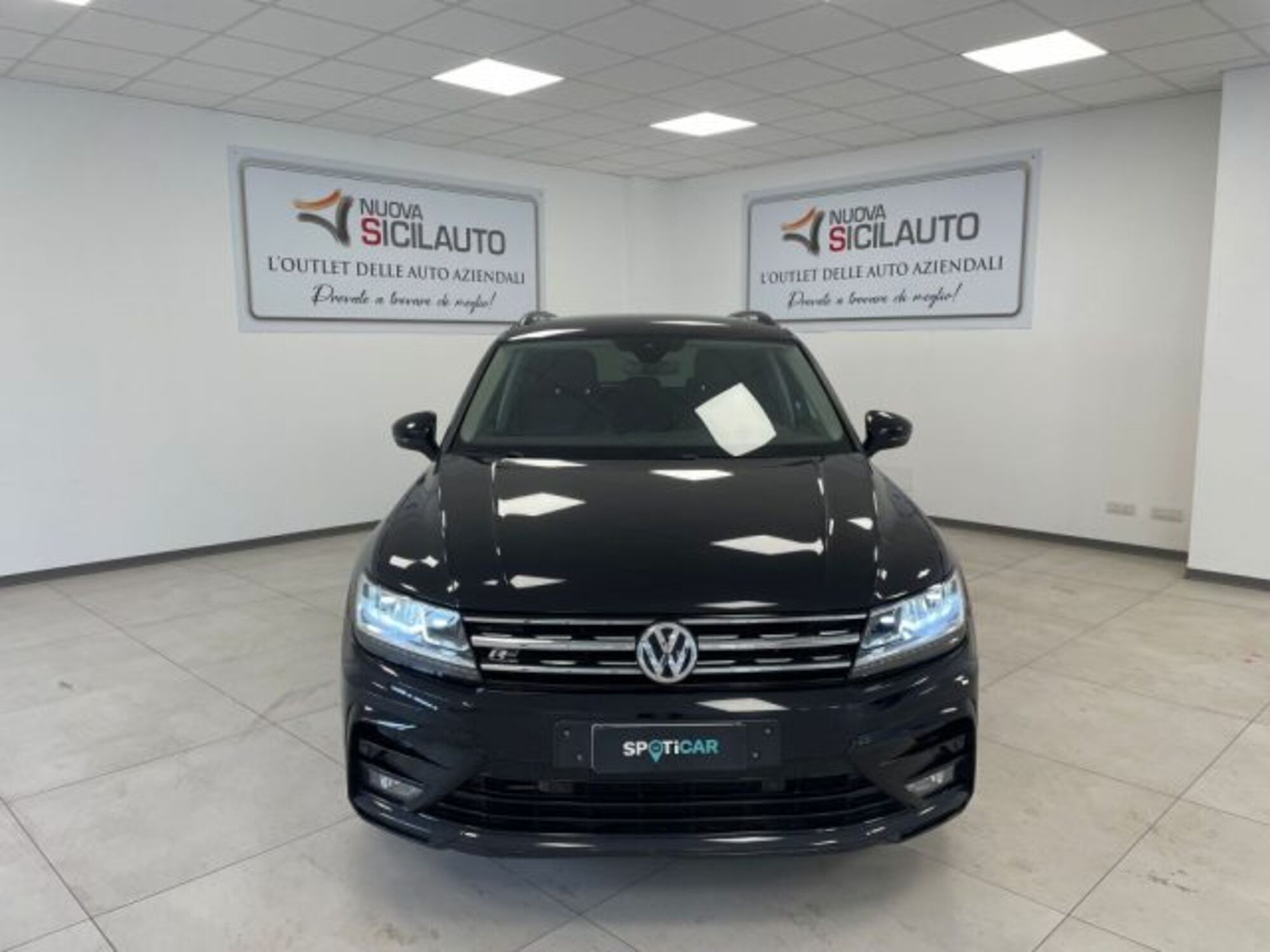 Volkswagen Tiguan 2.0 TDI SCR DSG Advanced BlueMotion Technology  del 2019 usata a Palermo