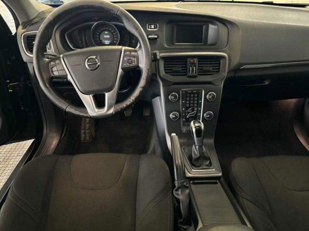 Volvo V40 Cross Country usata a Reggio Calabria (10)