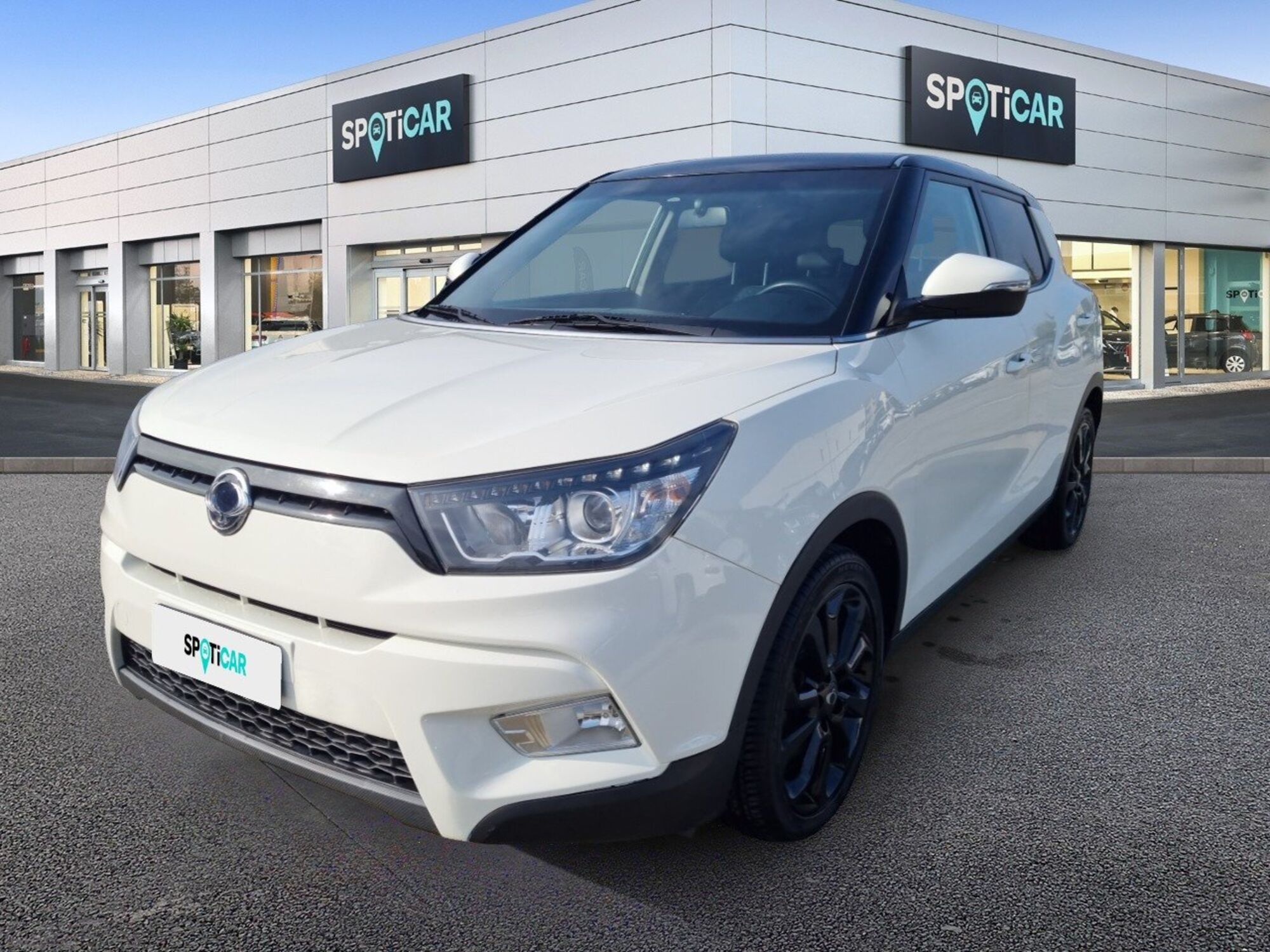 Ssangyong Tivoli 1.6d 2WD Go  del 2016 usata a Silvi