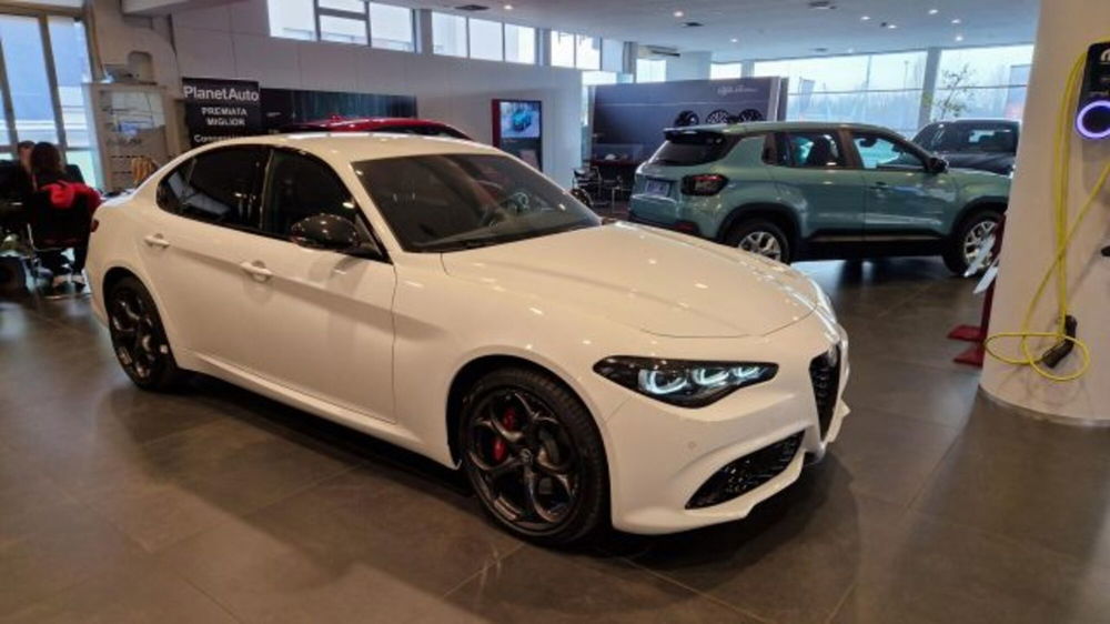 Alfa Romeo Giulia nuova a Modena (2)