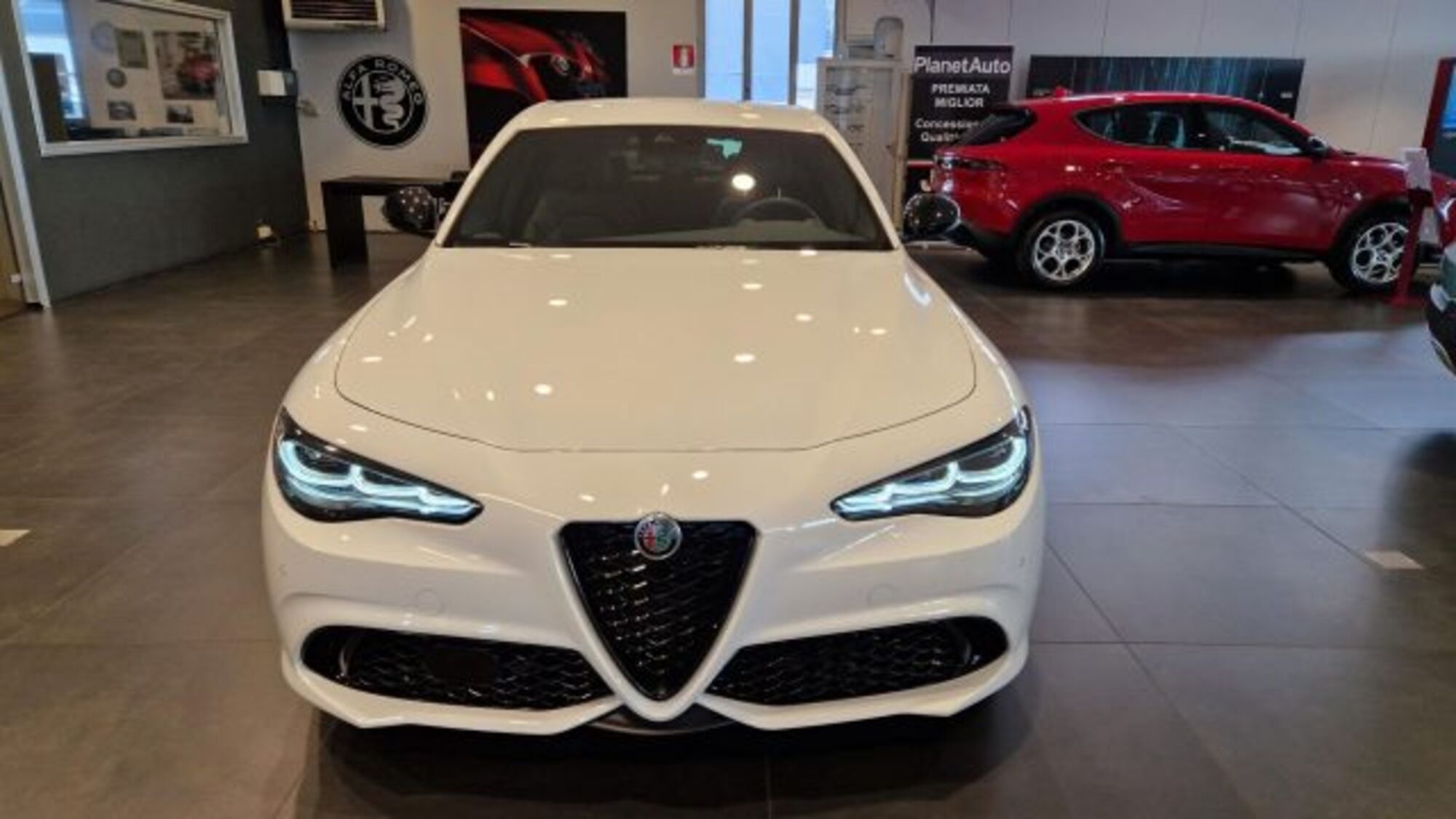 Alfa Romeo Giulia 2.2 t Tributo Italiano Q4 210cv auto nuova a Modena