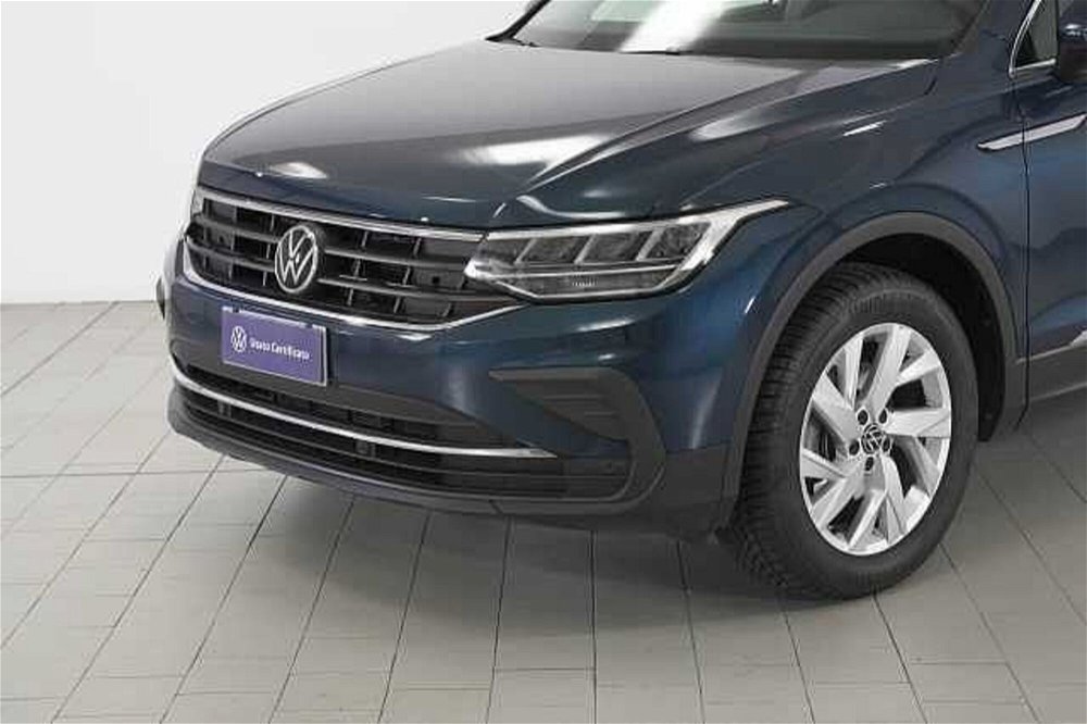 Volkswagen Tiguan 2.0 TDI 150 CV SCR DSG 4MOTION Life del 2021 usata a Barni (5)