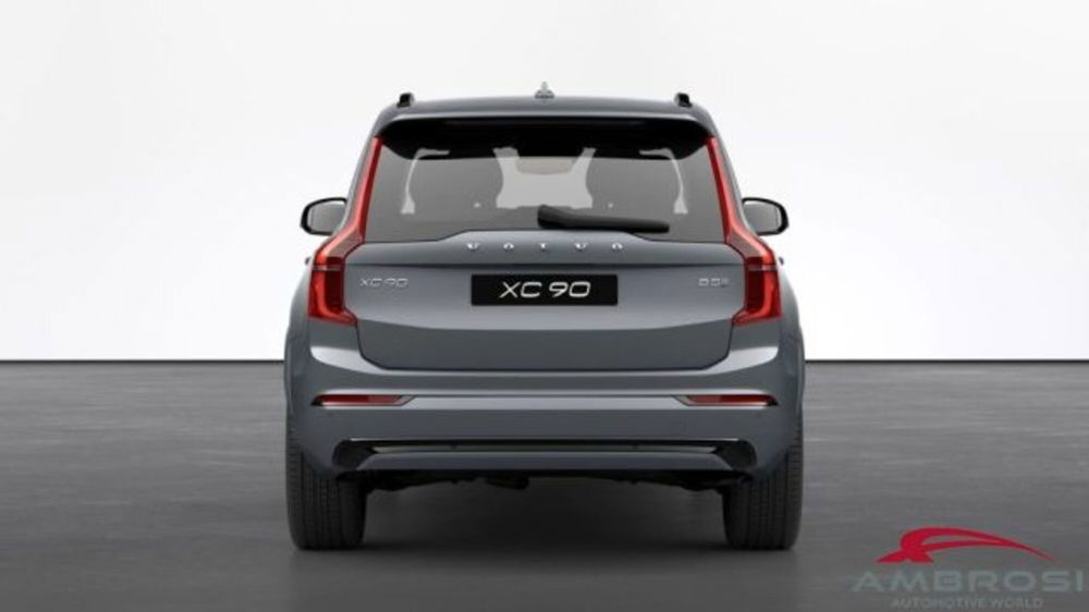 Volvo XC90 B5 AWD automatico 7 posti Ultimate Dark nuova a Corciano (4)