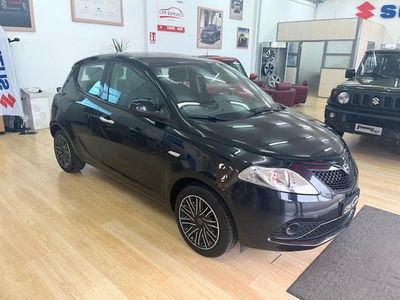 Lancia Ypsilon 1.0 FireFly 5 porte S&amp;S Hybrid Silver Plus del 2021 usata a Bari