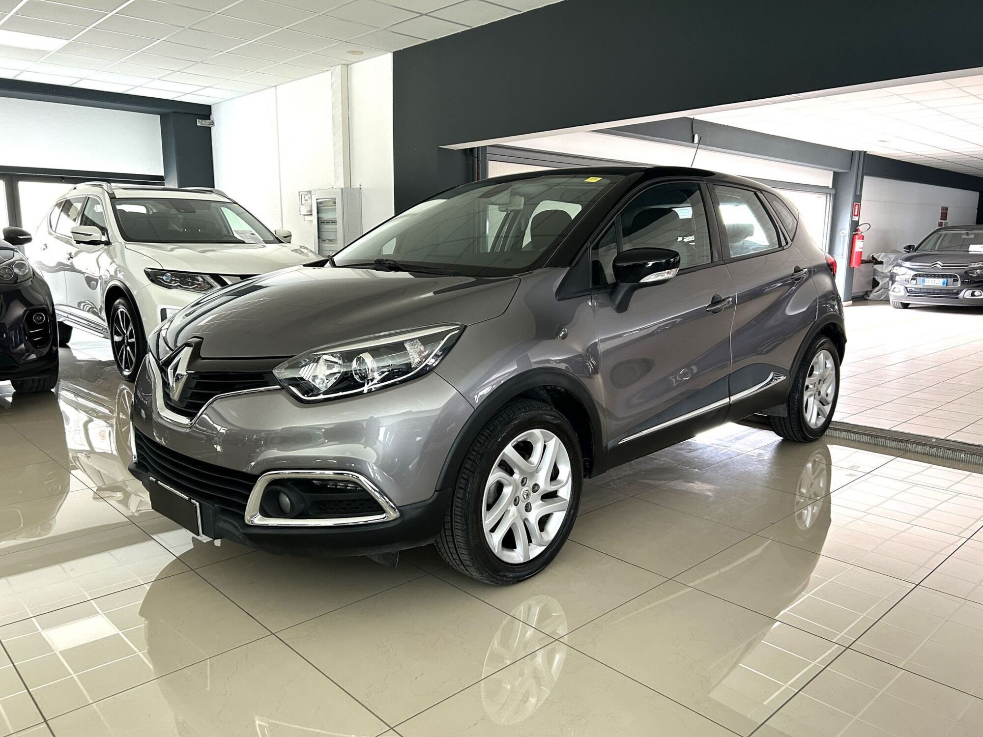 Renault Captur 1.5 dCi 8V 90 CV Start&amp;Stop Live  del 2014 usata a Ferrara