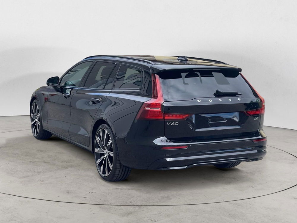 Volvo V60 nuova a Como (4)