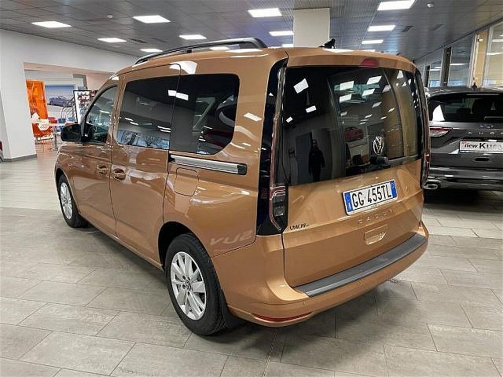 Volkswagen Caddy 2.0 TDI 102 CV Life del 2022 usata a Alba (5)