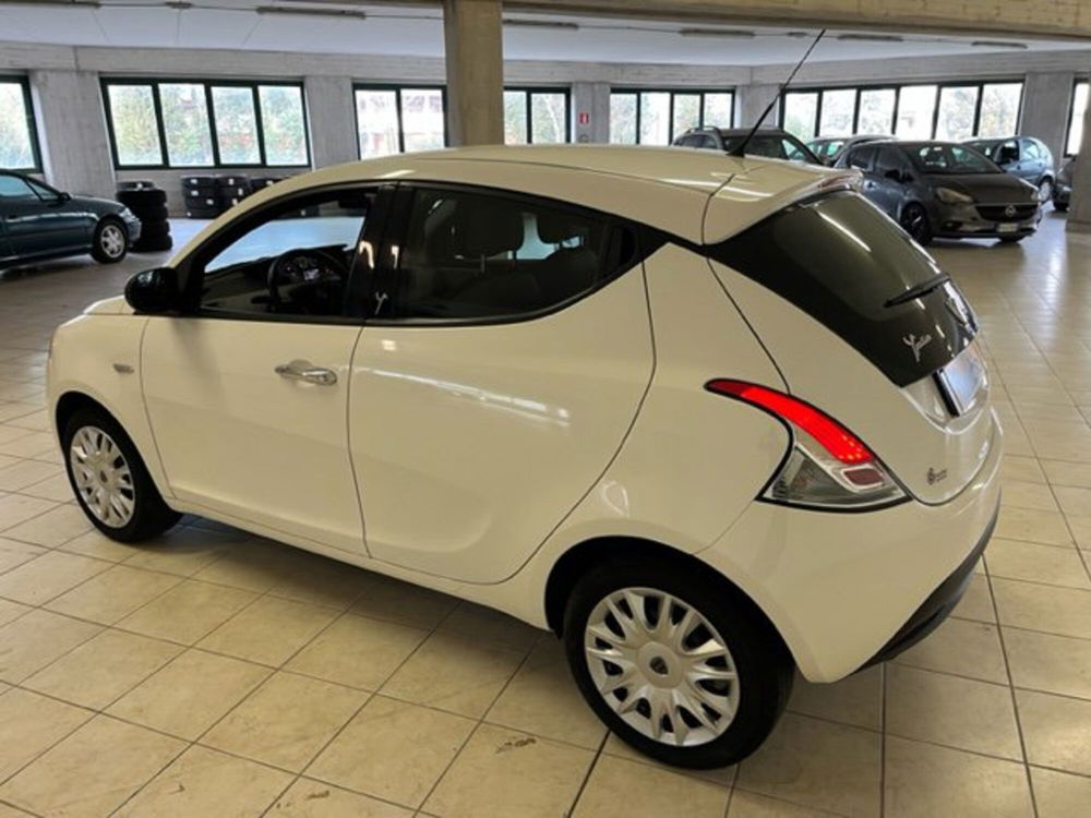 Lancia Ypsilon usata a Brescia (10)