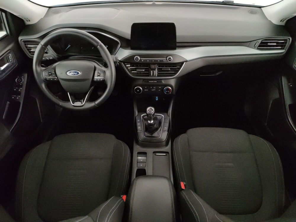 Ford Focus Station Wagon usata a Roma (9)