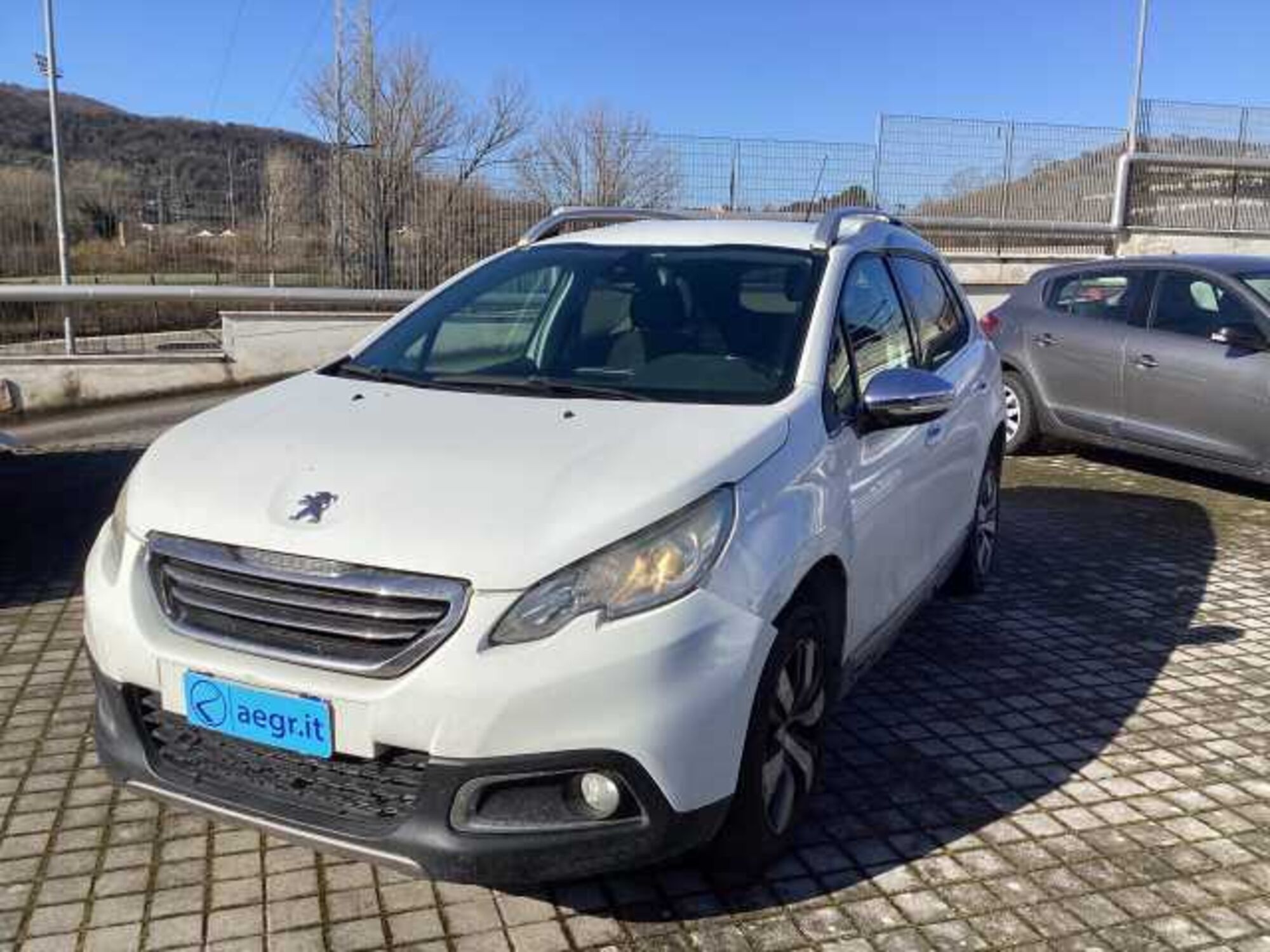 Peugeot 2008 e-HDi 92 CV Stop&amp;Start robotizzato Allure del 2013 usata a Castel Madama