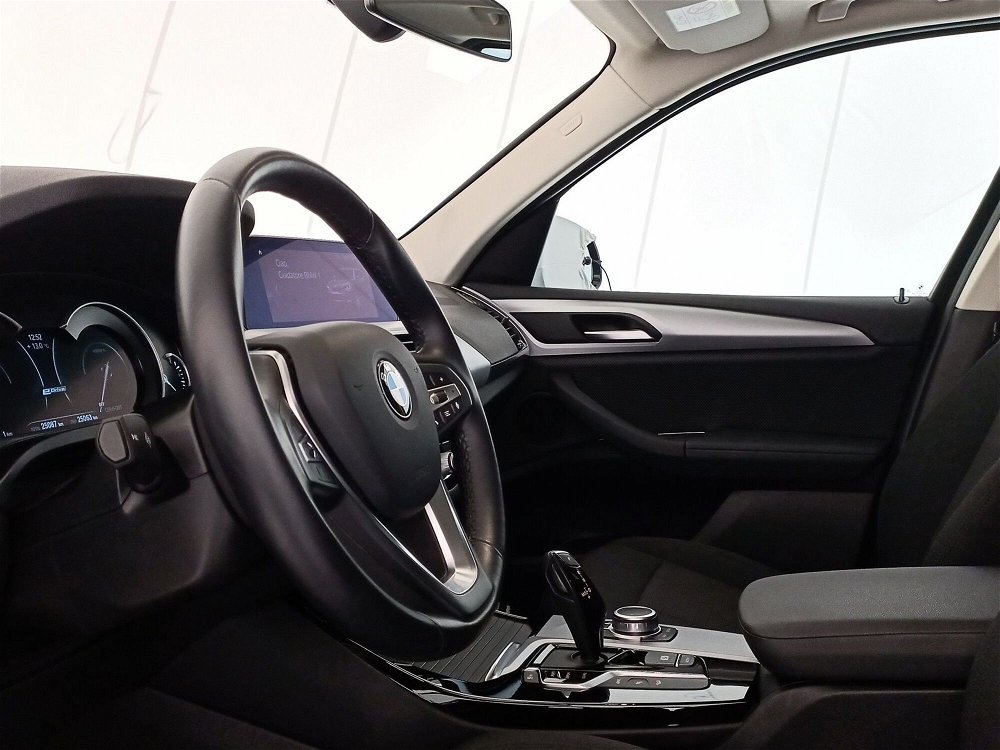 BMW X3 xDrive30e Business Advantage del 2020 usata a Lecce (5)