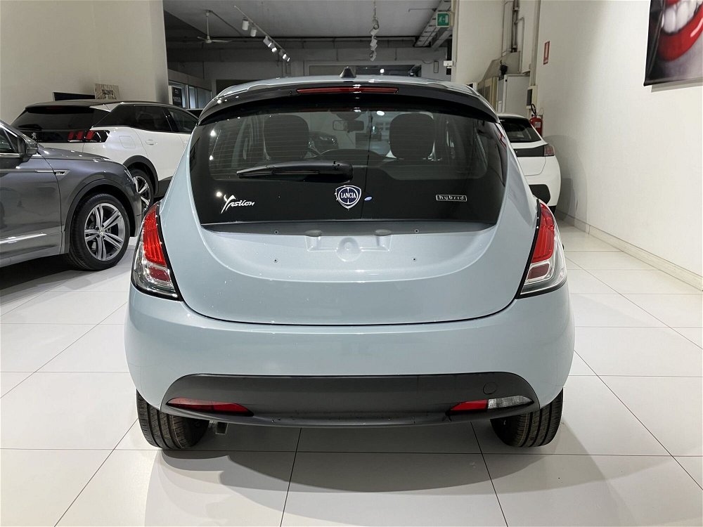 Lancia Ypsilon 1.0 FireFly 5 porte S&S Hybrid Ecochic Silver  nuova a Fornovo di Taro (5)