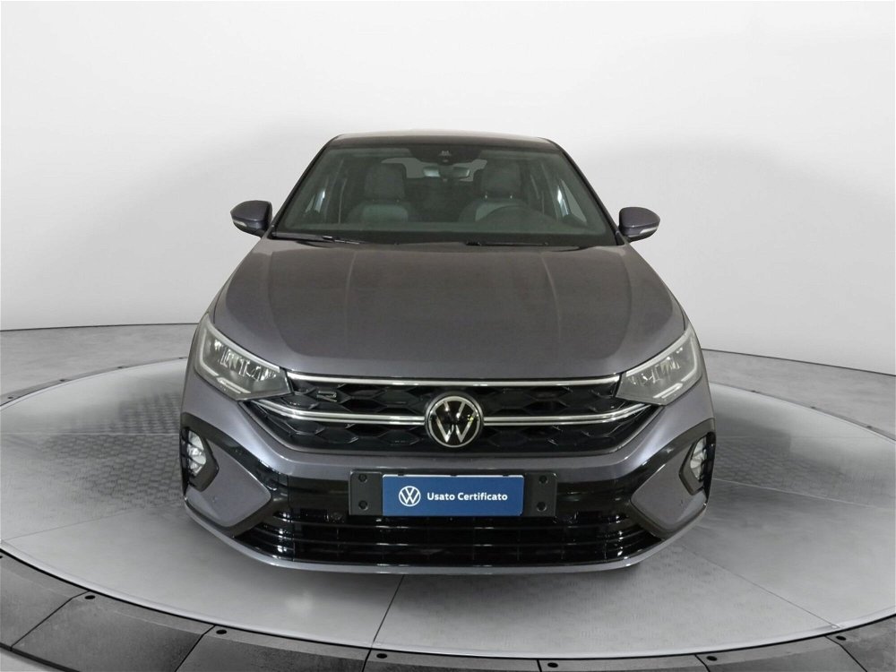 Volkswagen Taigo 1.0 TSI 110 CV DSG R-Line del 2022 usata a Carnago (2)