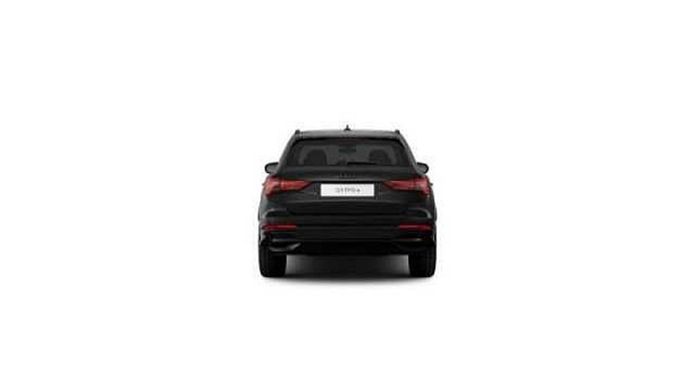 Audi Q3 45 TFSI e S tronic Identity Black nuova a Altavilla Vicentina (4)