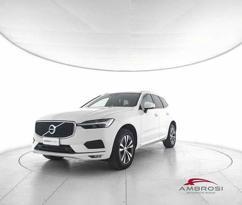 Volvo XC60 B4 Geartronic Momentum Pro  del 2021 usata a Viterbo