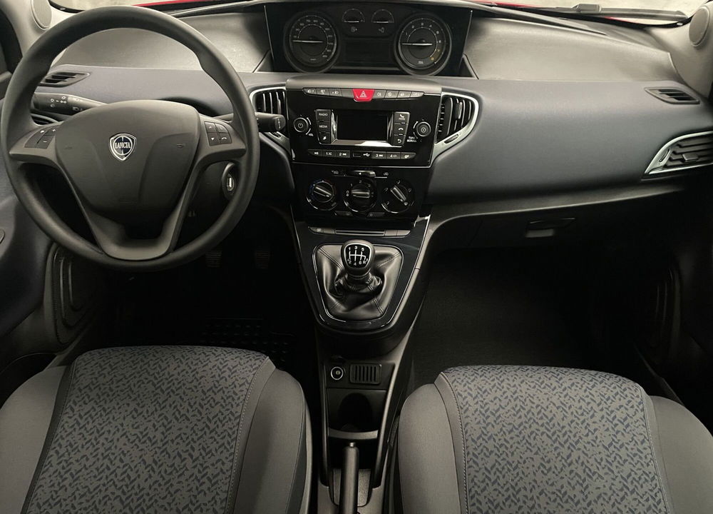 Lancia Ypsilon nuova a Novara (11)